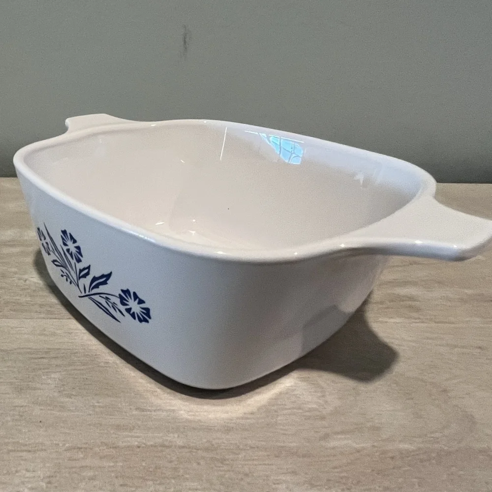 Vintage Rare Find in Excellent Condition Cornflower‎ Corning Ware P-43-B …